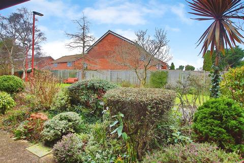 2 bedroom house for sale, The Chestnuts, Locks Heath