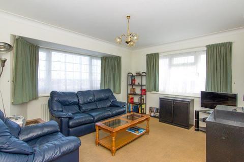 2 bedroom apartment for sale, Deanhill Court, East Sheen, SW14