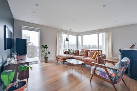 3 bedroom flat for sale, Southern Way, Greenwich, London, SE10