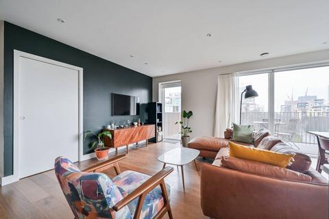 3 bedroom flat for sale, Southern Way, Greenwich, London, SE10