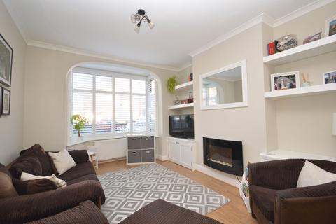 40 Surrenden Road, Folkestone, CT19 4EA
