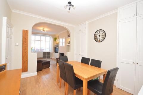 40 Surrenden Road, Folkestone, CT19 4EA
