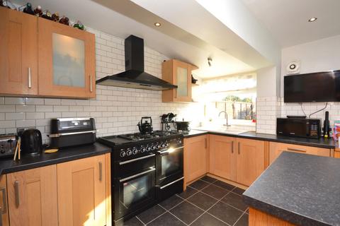 40 Surrenden Road, Folkestone, CT19 4EA