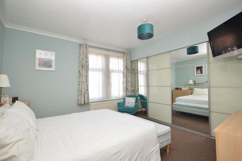 40 Surrenden Road, Folkestone, CT19 4EA