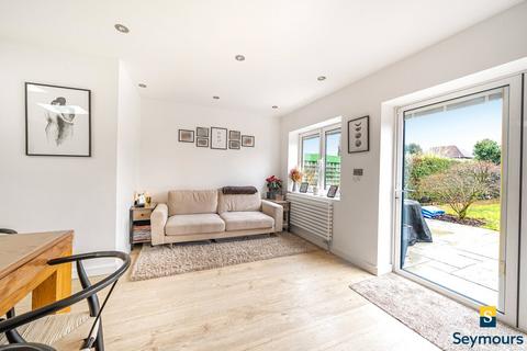9 Pentreath Avenue, Guildford, GU2 7TA