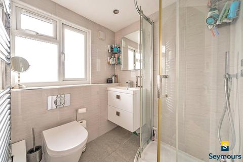 9 Pentreath Avenue, Guildford, GU2 7TA