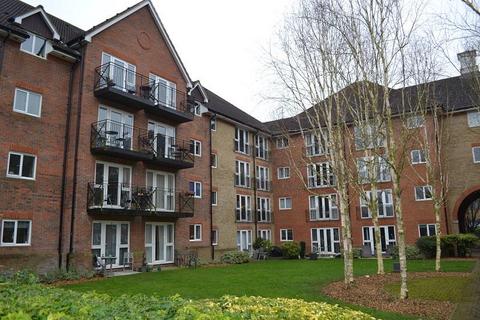 2 bedroom flat for sale, Sommers Court Crane Mead, Ware