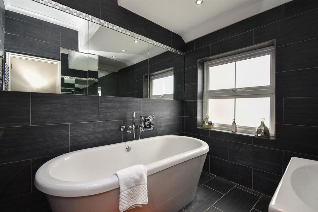Ensuite
