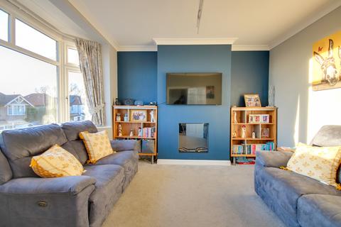 3 bedroom semi-detached house for sale, BITTERNE! STUNNING RIVER VIEWS! GUIDE PRICE £300,000 - £325,000!