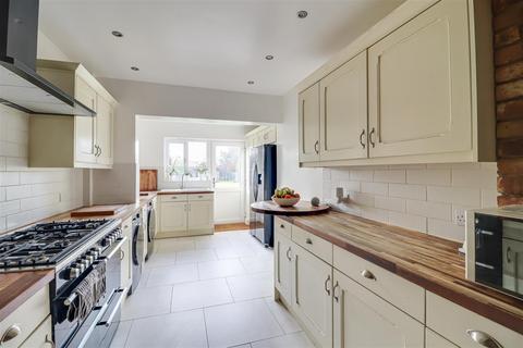 4 bedroom semi-detached house for sale, Grandview Road, Thundersley SS7