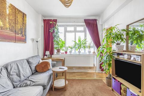 1 bedroom flat for sale, Dagnall Street, London SW11