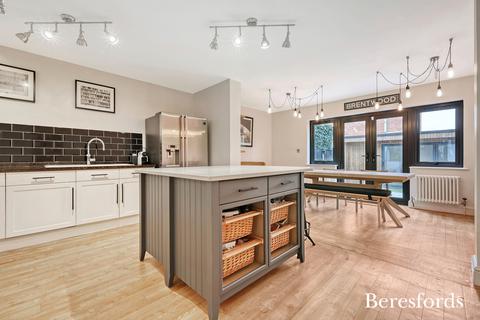 69 Western Road, Brentwood, CM14 4ST