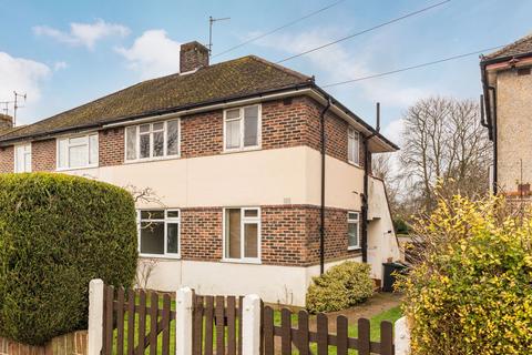 2 bedroom maisonette for sale, Meadow Way, Reigate, RH2