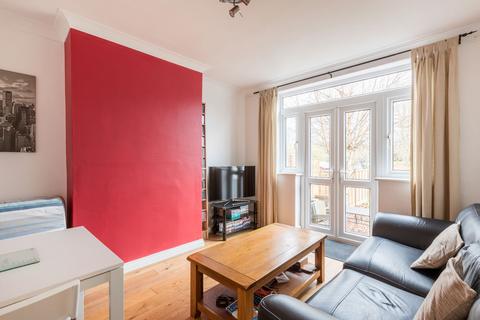 2 bedroom maisonette for sale, Meadow Way, Reigate, RH2