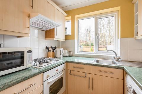 2 bedroom maisonette for sale, Meadow Way, Reigate, RH2