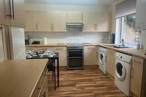 8 The Close, Canterbury, CT2 7TP
