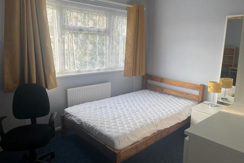 8 The Close, Canterbury, CT2 7TP
