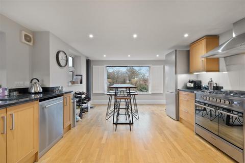 19 Exchange Road, Ascot, SL5 7AW
