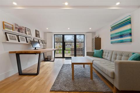19 Exchange Road, Ascot, SL5 7AW