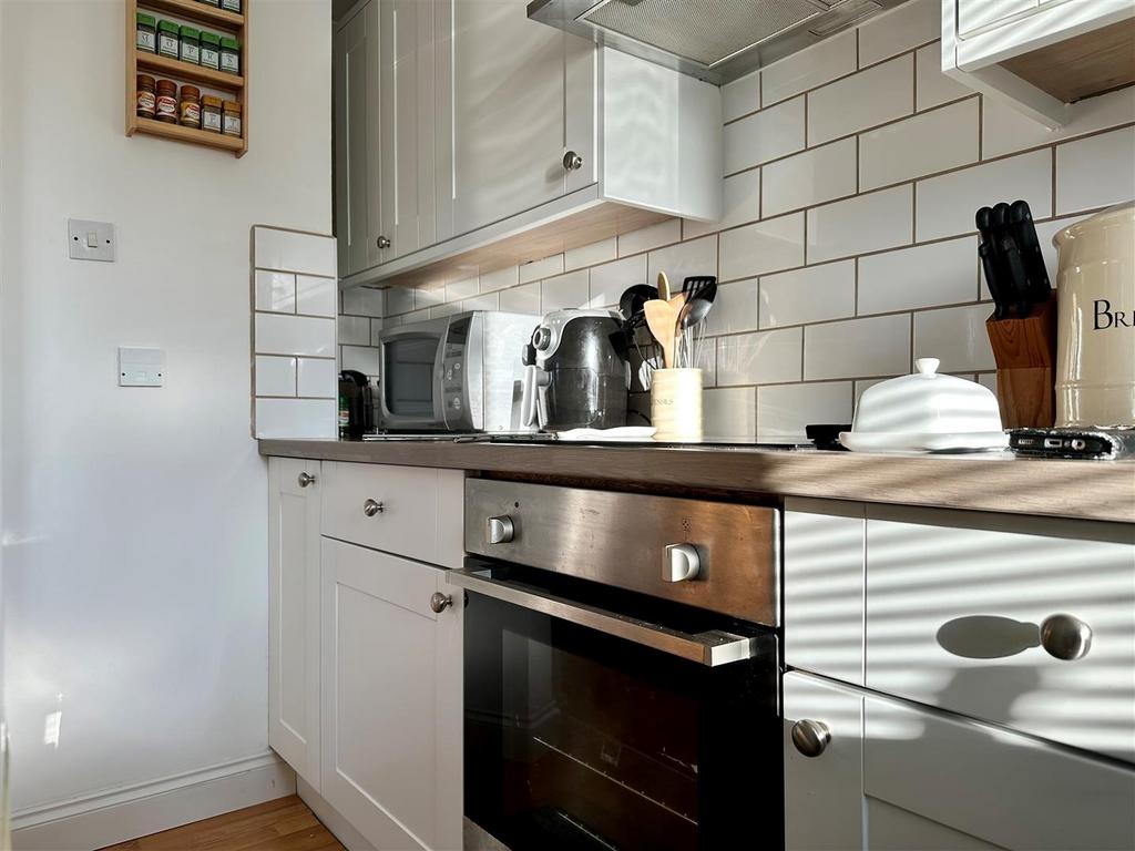 Kitchen 3.jpg