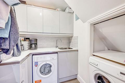 28 Albra Mead, Chelmsford, CM2 6YG