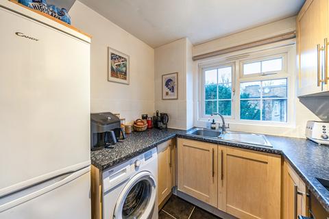12 Sycamore Close, Carshalton, SM5 2PS