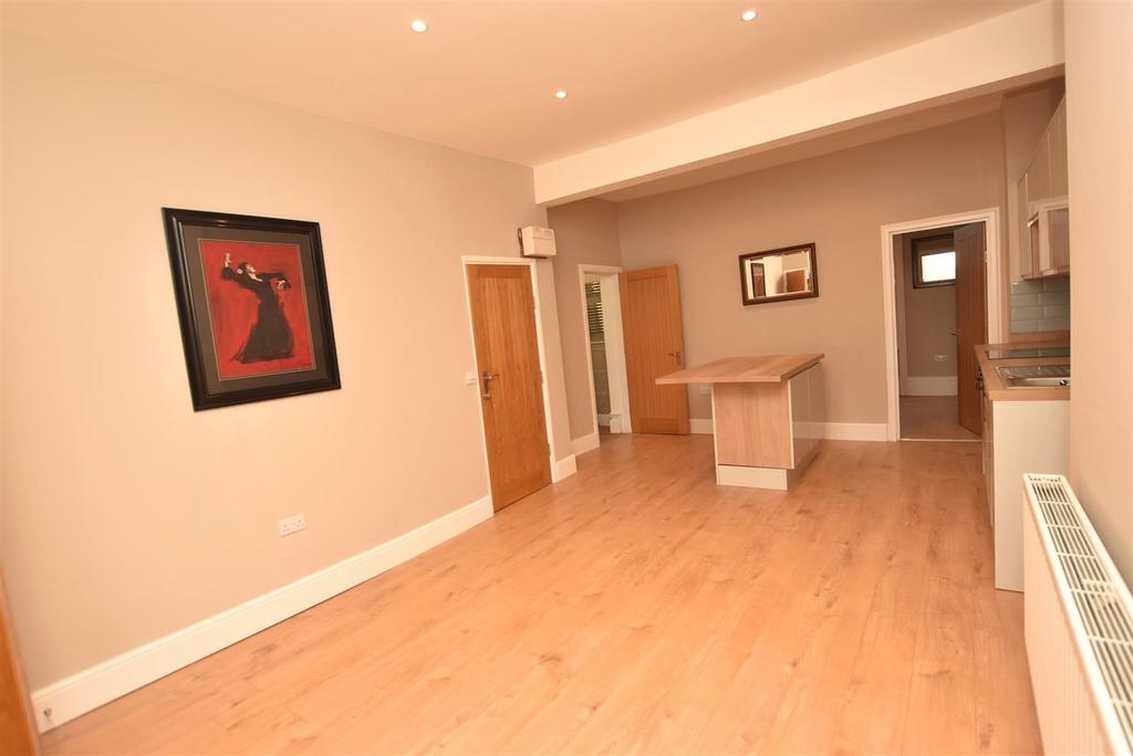 Kitchen/Living Room