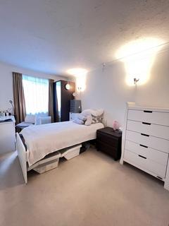 1 bedroom retirement property to rent, Homan Court, Friern Watch Avenue, North Finchley, N12