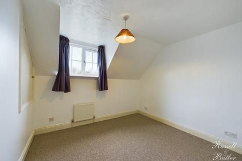 1 bedroom terraced house to rent, Avenue Road, Winslow, MK18 3DF