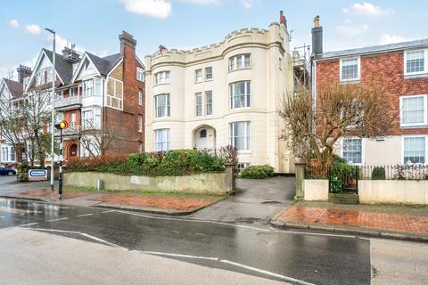 2 bedroom apartment for sale, Mount Ephraim, Kent TN4