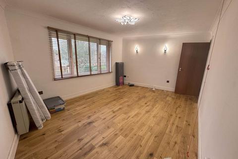 1 bedroom retirement property for sale, Burrcroft Court, Reading