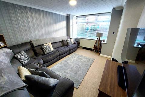 2 bedroom end of terrace house for sale, Broomhall Road, Blackley, M9