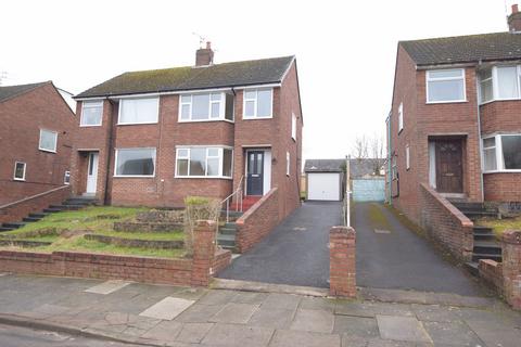 3 bedroom semi-detached house to rent, Beverley Avenue, Poulton-le-Fylde