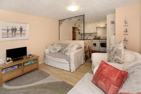 2 bedroom ground floor flat for sale, Devondale Court, Dawlish EX7