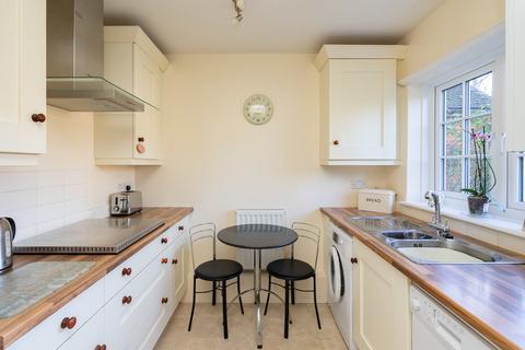 Flat 2, Redcote, 16 Pixham Lane, Pixham, Dorking, RH4 1PT