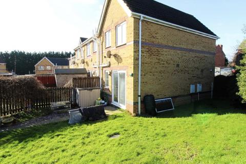 2 bedroom house to rent, Cannon Close, Rawmarsh