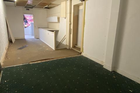 Retail property (high street) to rent, East Street, Southampton