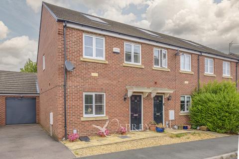 3 bedroom end of terrace house for sale, Creed Road, Northamptonshire PE8