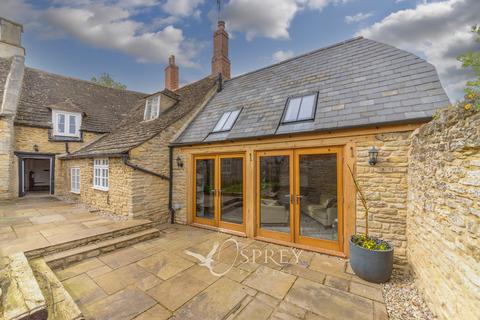 3 bedroom cottage for sale, North Street, Northamptonshire PE8