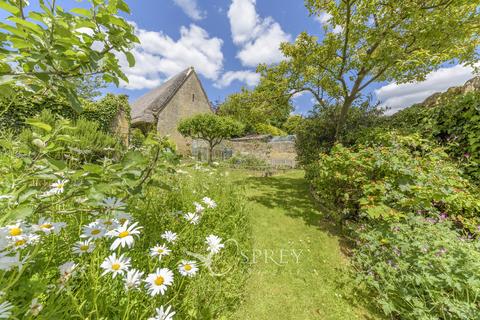 4 bedroom cottage for sale, High Street, Northamptonshire NN14