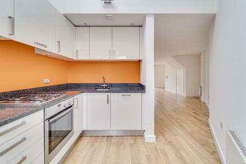 2 bedroom mews for sale, Buckingham Road, De Beauvoir, London, N1