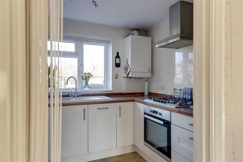 9 Chapel Close, Wick, Littlehampton, BN17 7EA