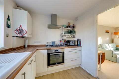 9 Chapel Close, Wick, Littlehampton, BN17 7EA
