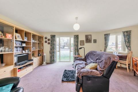 1 bedroom flat for sale, Grange Bottom, Royston SG8