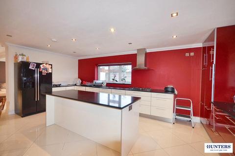 5 bedroom semi-detached house for sale, Uxendon Hill, Wembley