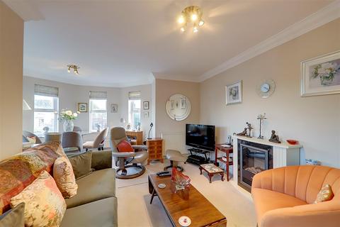 2 bedroom retirement property for sale, Shelley Road, Worthing BN11