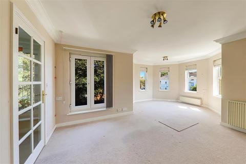 2 bedroom retirement property for sale, Shelley Road, Worthing BN11