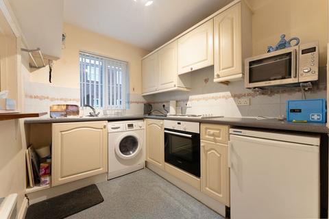 2 bedroom ground floor flat for sale, Three Cuppes Lane, Salisbury SP1