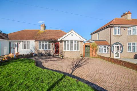 2 bedroom semi-detached bungalow for sale, Hythe Avenue, Bexleyheath