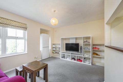 1 bedroom flat to rent, Windmill Rise, Kingston Upon Thames